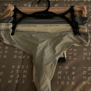 Tommy Hilfiger Women’s thongs- 5 pairs